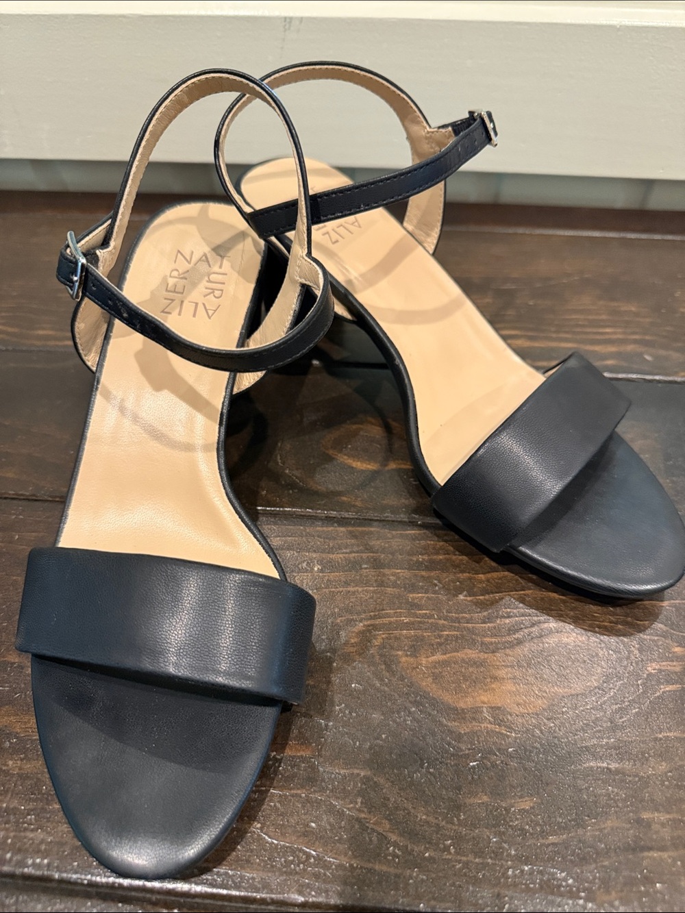 Naturalizer Black Leather Ankle-Strap Sandals- Size 9-like new!